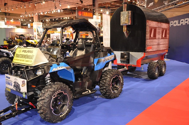 Sauna m&ouml;nkij&auml;n per&auml;&auml;n ja menoksi.